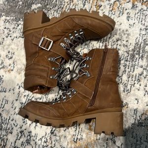 L4L boots with heel size 8.5womens